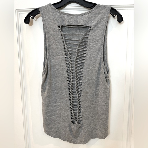 Carbon 38 heather gray Pearl tank XS - Picture 3 of 5